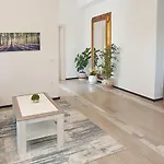 شقة Mia